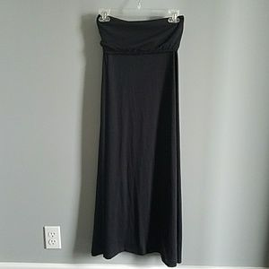 Maxi skirt / strappless shift.